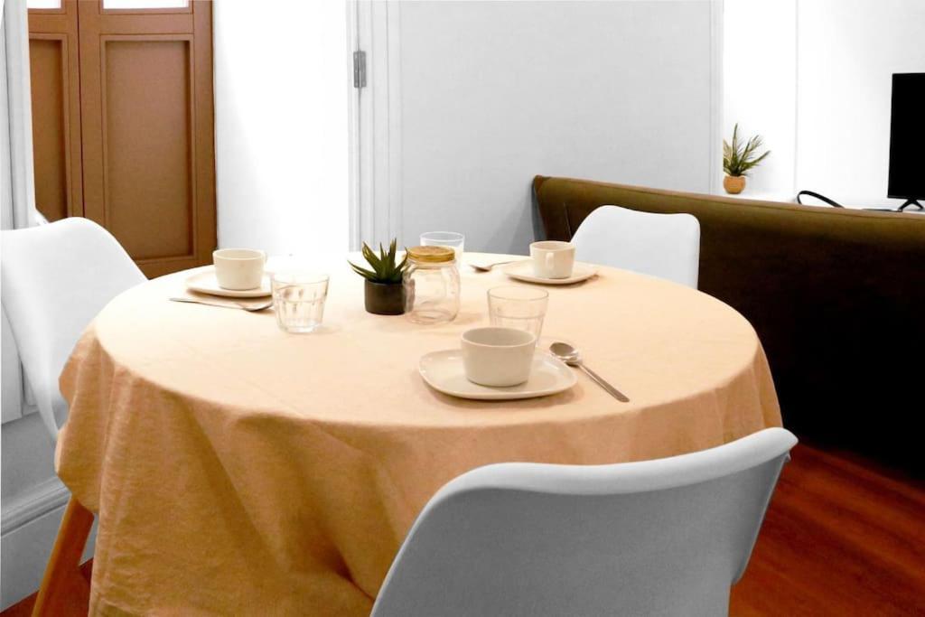 Loving Apartment By The River Porto Exterior photo